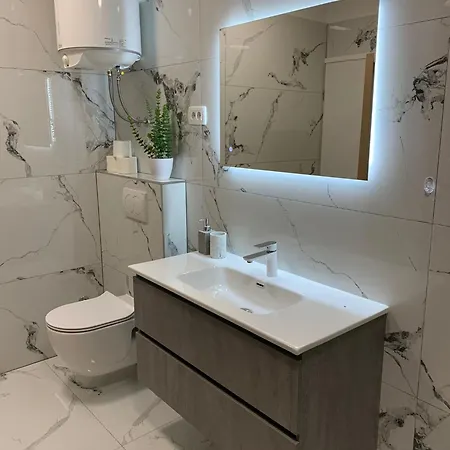 Ivo Apartament *